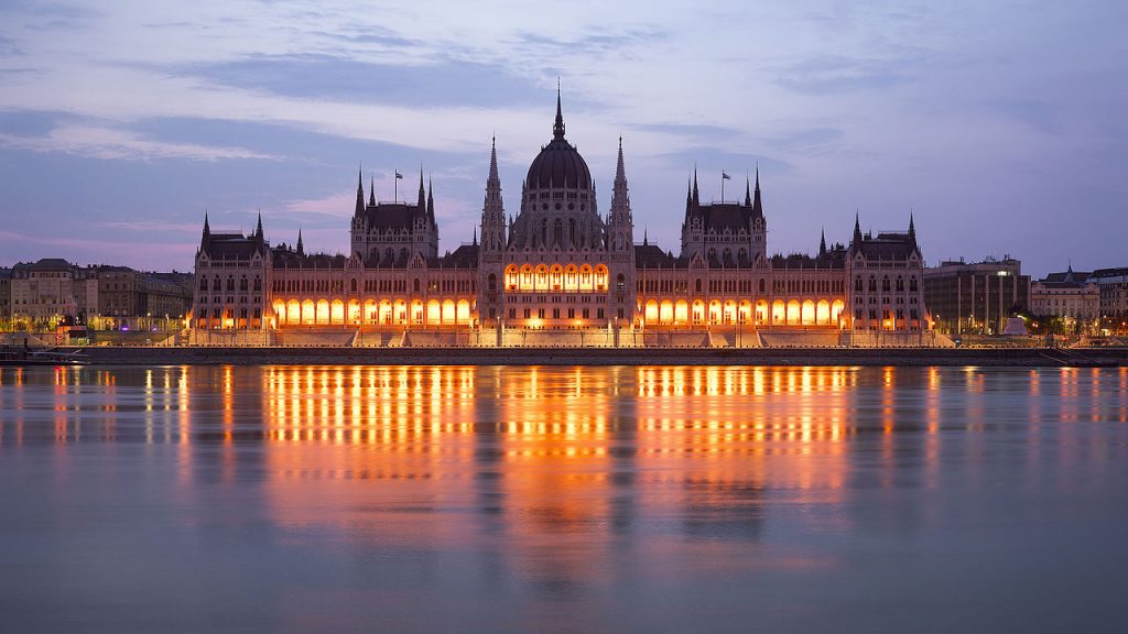 budapeşte gezisi  macaristan parlamento binası